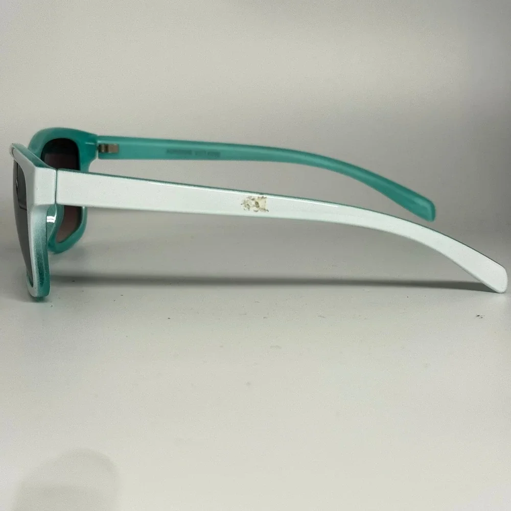 Adrienne‎ Vittadini Sunglasses AVS5047CE 105 White Teal Wayfarer Style